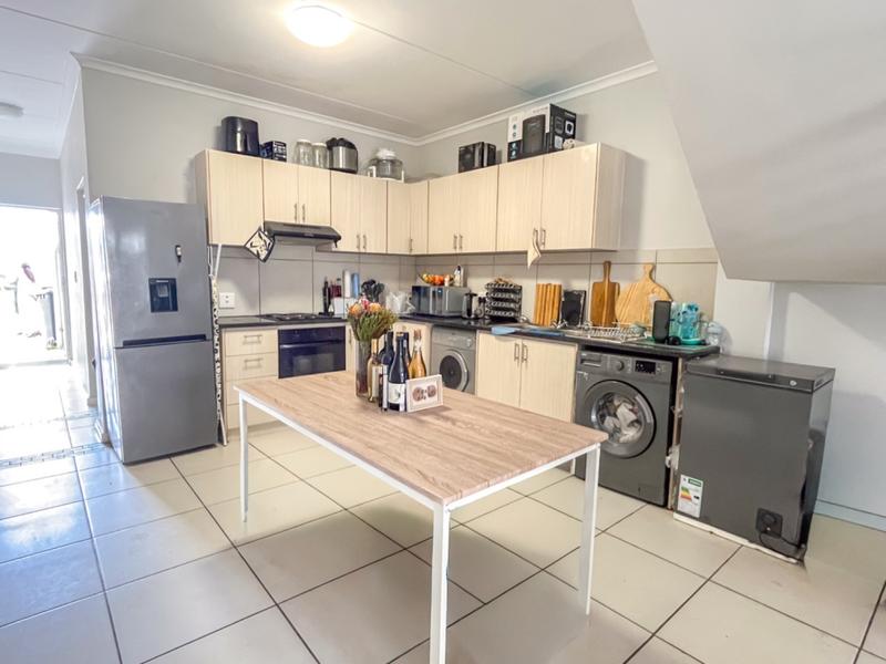 3 Bedroom Property for Sale in De Zoete Inval Western Cape